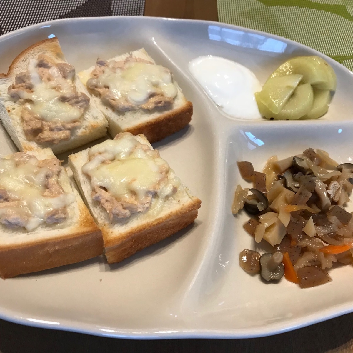 離乳食完了期後半 幼児食のツナマヨトースト レシピ 作り方 By らわむく 楽天レシピ 離乳食完了期後半 幼児食のツナマヨトースト レシピ 作り方 By らわむく 楽天レシピ